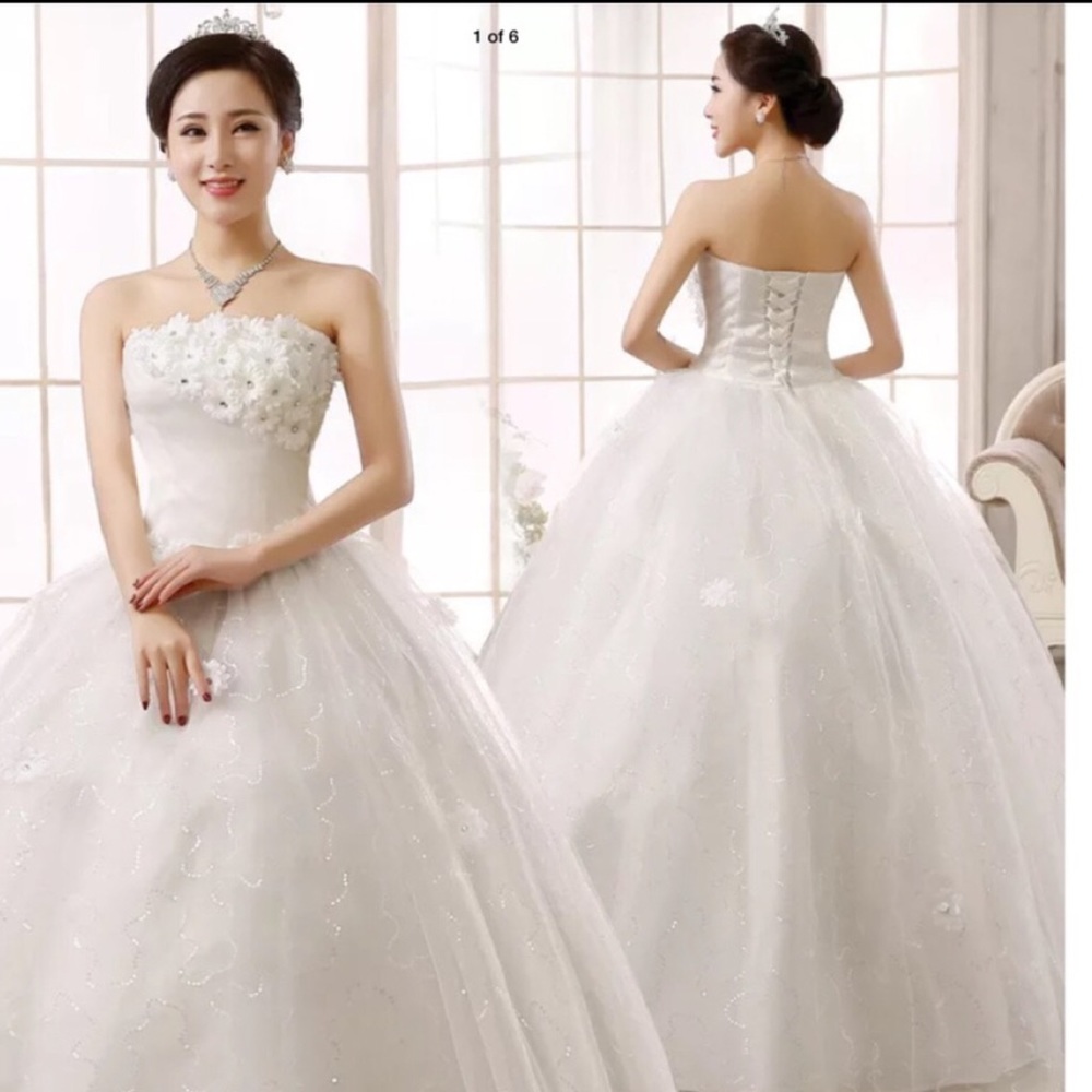 NWT beautiful princess style wedding dress - Picture 3 of 8